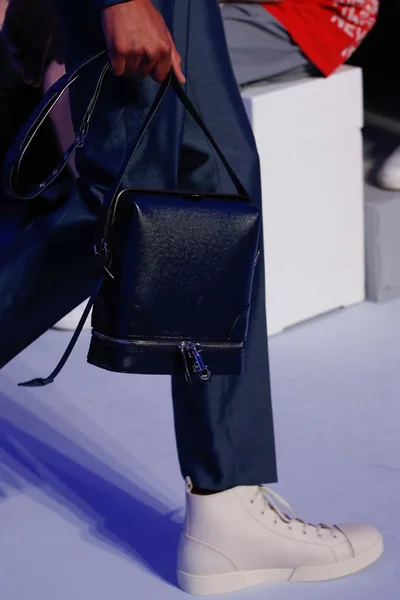 Look 2